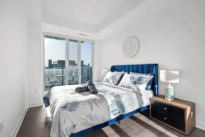 Image de Luxury Corner Apartment with Skyline and Cn Tower Views