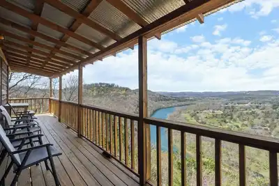 Image de River Cabin, Hot Tub, Sleeps 6!