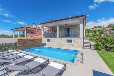 Image de Villa Ancora - Quatre Chambres Villa, Couchages 8