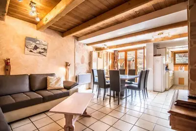 Image de 1er étage, terrasse, télévision, casier à ski, 85m², Valloire