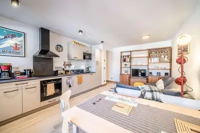 Image de À 140m des remontées, 1er étage, terrasse, parking, télévision, 52m², Morzine