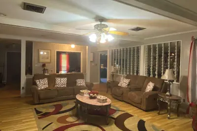 Image de Fantastic 3-bedroom house with Ac in Saltillo\nCharming Southern Retreat –