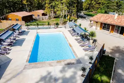 Image de Séjour authentique en Dordogne – Gîte tout confort avec piscine chauffée