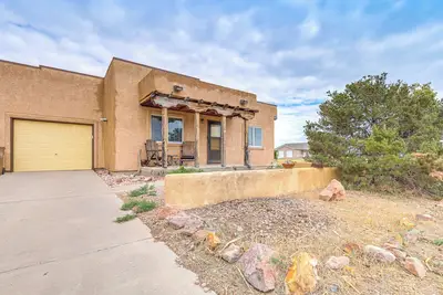 Image de Patio & Mtn Views: Home 5 Mi to Pueblo Reservoir
