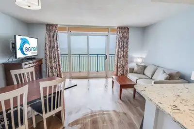 Image de Roxanne Towers Remodeled with Amazing Views, Pools!