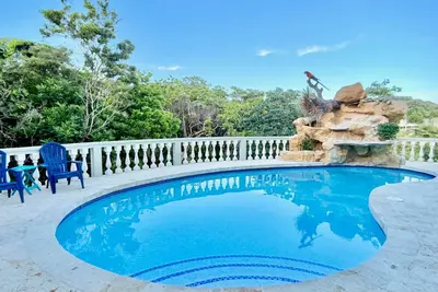 Image de Condo A1 @ Tropical Breeze, Parrot Tree Road