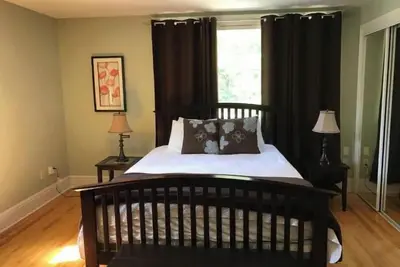 Image de Leaside Executive  Two-Bedroom Standard Apartment