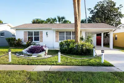 Image de Walk to beach Cottage