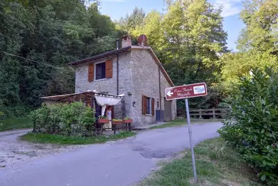 Image de Maison d'une chambre acceptant les animaux de compagnie à Ortignano.