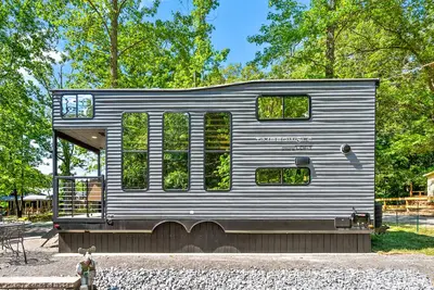 Image de “Special Place Short Term Rentals Tiny House”Springville Tennessee 150
