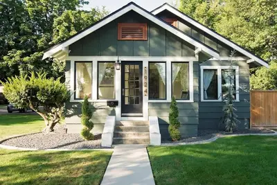 Image de The Boone - Steps to Caldwell's College of Idaho