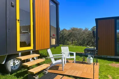 Image de Little Kurrajong Escape by Tiny Away