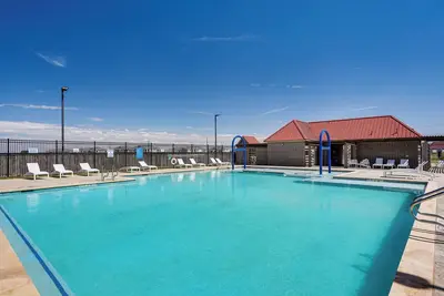 Image de Spacious Home w/ Office & Yard in Midland-Odessa!