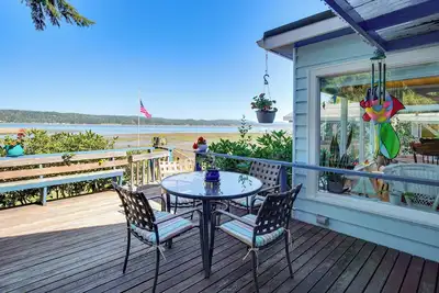 Image de Across Water From Belfair Sp: Hood Canal Cottage!