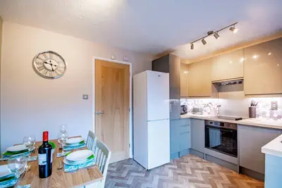 Image de Modern 2-Bed Home w/ Free Parking | Near Peak District
