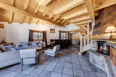 Image de Chalet spacieux Vieux Village Duplex