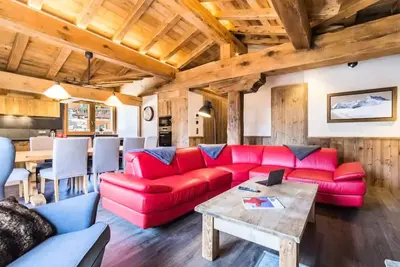 Image de Appartement entièrement rénové Vieux village Cheminée