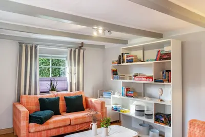 Image de Maison de vacances 'Deichperle Tini' avec terrasse commune et Wi-Fi