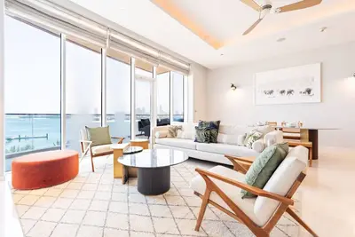 Image de Stunning Sea View 3br with Private Beach
