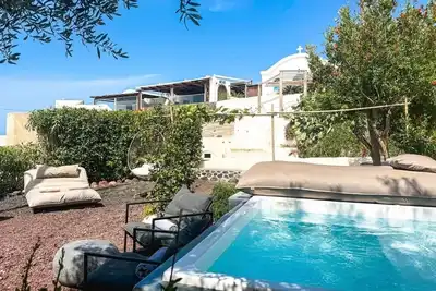 Image de Grand Cave House with Shared Garden and Plunge Pool