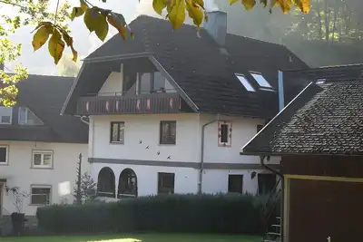 Image de Appartement '70 m², 2 chambres' avec vue sur la montagne, balcon et Wi-Fi