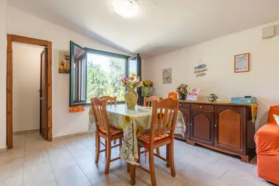 Image de Maison de vacances 'Chia, 5 pièces pour 12 personnes' avec vue sur la montagne, Wi-Fi et climatisation