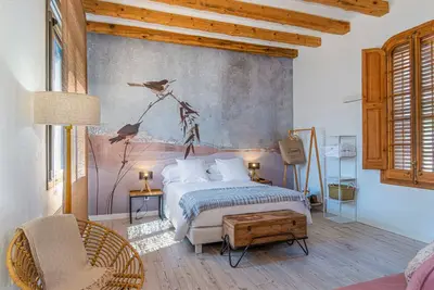 Image de Chambre d'hôtes 'Habitació Superior' avec terrasse partagée, Wi-Fi et climatisation