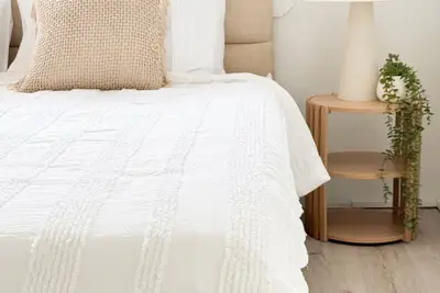 Image de Sunday in Sevilla | 2br • Sleeps 6 • Cbd + Parking