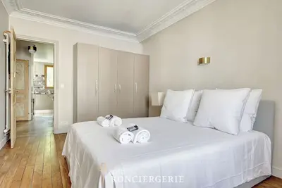 Image de Séjour cosy et élégant à Paris
