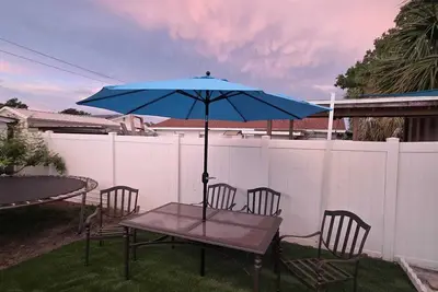 Image de Fantastic king bedroom and pool in 3 min from Tampa airport