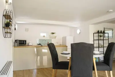 Image de Appartement-Salle de bain privée extérieure-2
