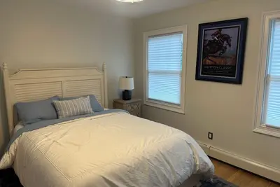 Image de Tranquil 4-bedroom house with Ac in East Quogue. Heated Pool/ covered patio.