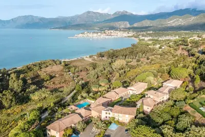 Image de Appartement T3 tout équipé, vue imprenable sur le golfe de Saint-Florent!