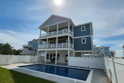 6br Soundview | Private Pool | Fireplace