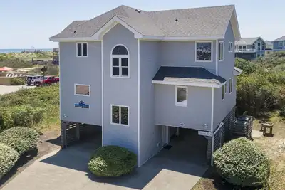 5br Dog Friendly | Pool | Hot Tub | Balcony