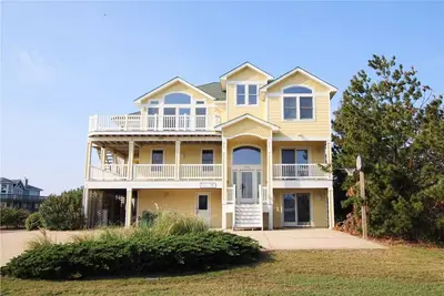 Sunny 8br Dog Friendly | Pool | Hot Tub