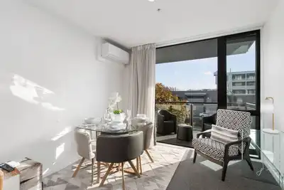 Image de Stylish City Apartment with  Balcony and Parking