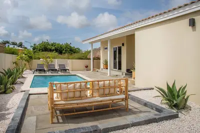 Villa with pool in Jan Thiel