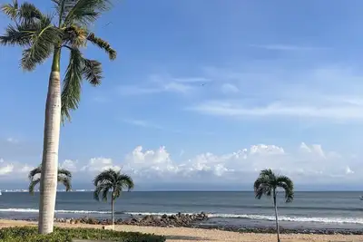 Image de Cozy beachfront studio condo in La Cruz de Huanacaxtle with Ac, fitness room