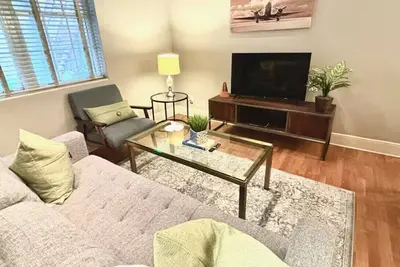 Image de Knight 106 Charming 2-bedroom apartment