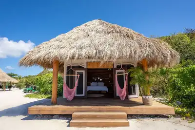 Image de Secluded Beachfront Teepee Villa w/ Ocean Views