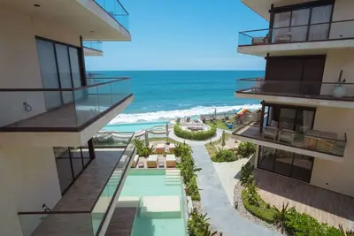 Image de Beach front, privacy with luxury