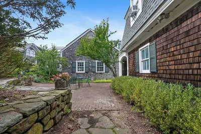 Image de Guest House on Private Estate with Beach