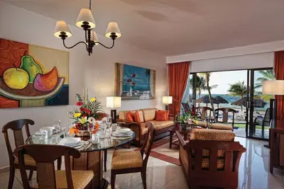 Image de 2 bd 2 bath 2 level beach/oceanfront Villa, sleeps 6 turquoise paradise