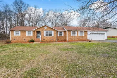 Image de Spacious 4-bedroom house in serene Boiling Springs with Ac