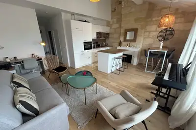 Image de Appartement moderne au charme bordelais en centre ville