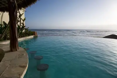 Image de Penthouse Oceanview | Jacuzzi + Infinity Pool, Gym