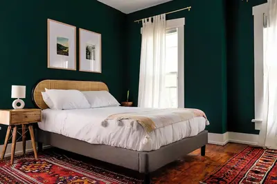 Image de Group-Friendly 4br / 3. 5ba / 2 Kitchens + Private Homes Side-by-Side  Sleeps 10