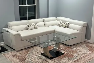 Image de New Luxe 2br • Modern Furnished • Near Otr & Tql-paycor Stadium