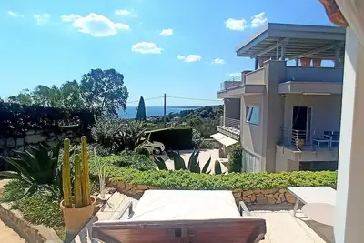 Image de Villa Eliria B: A graceful apartment situated at a short distance from the beach, with Free Wi-Fi.